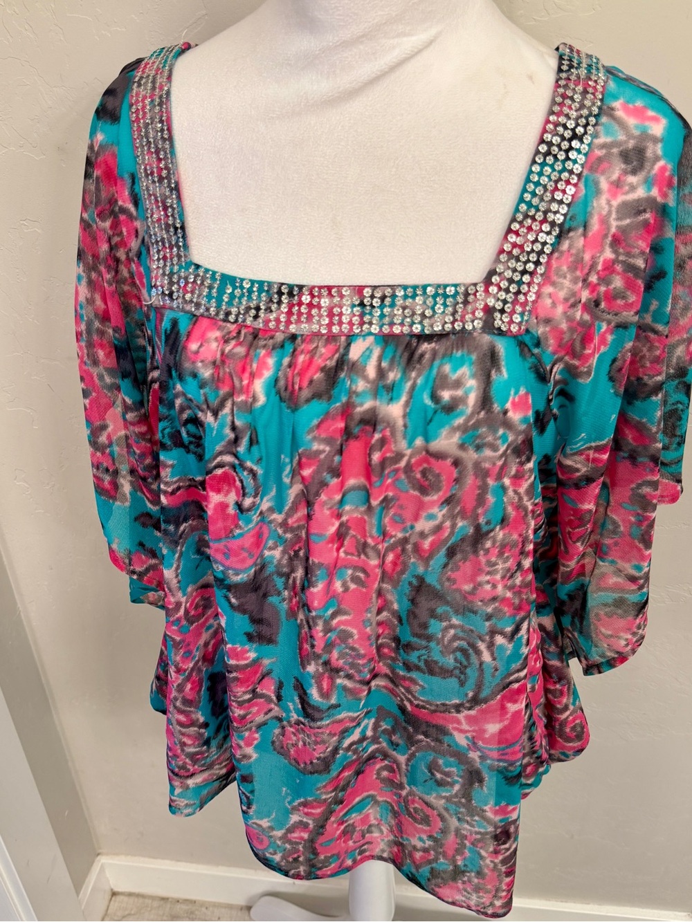 Sparkle Square-Neck Flutter Sleeve Top in Teal and Pink- Paisley Floral Print
